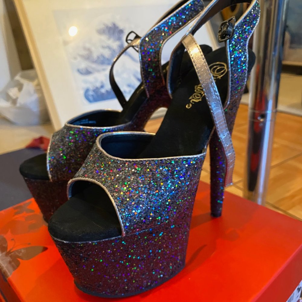 7" Pleaser Adore-710LG Heels